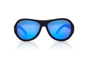 Shadez - Solbriller "uknekkelig", Sorte med blått glass
